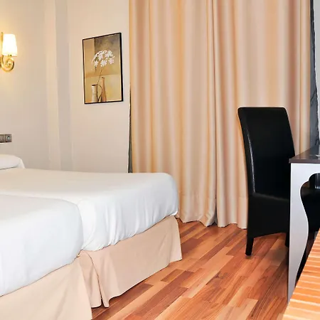 Szálloda Sercotel Dona Carmela 3*