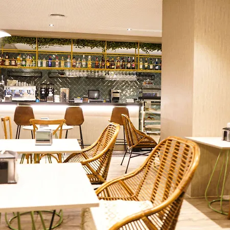 Szálloda Sercotel Dona Carmela 3*